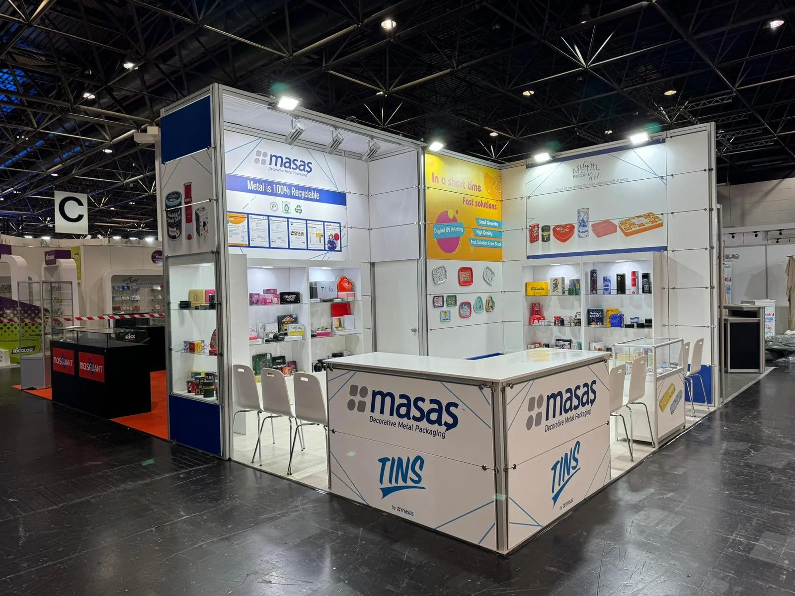 Maxima-Messestand von Masas