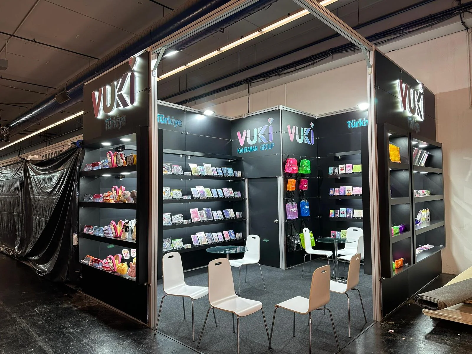 Maxima-Messestand von Vuki